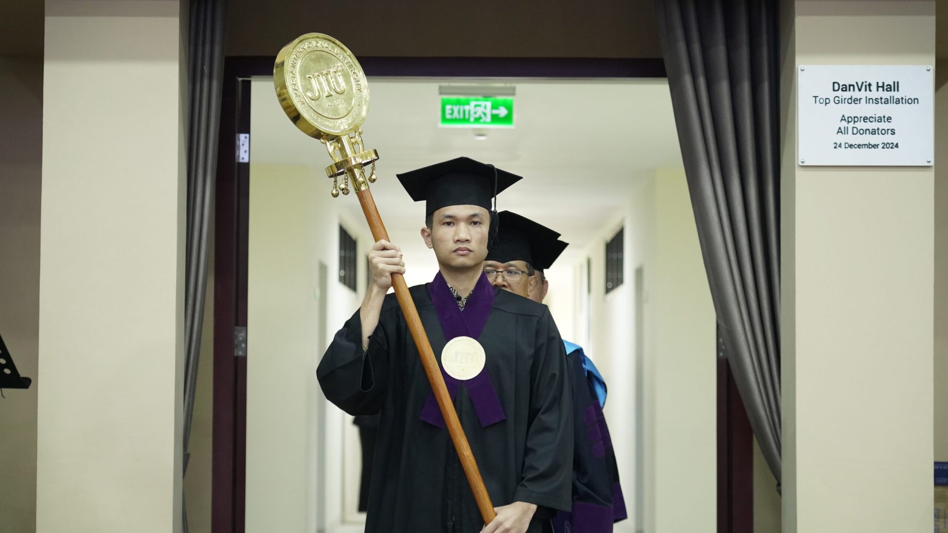 commencement-ceremony