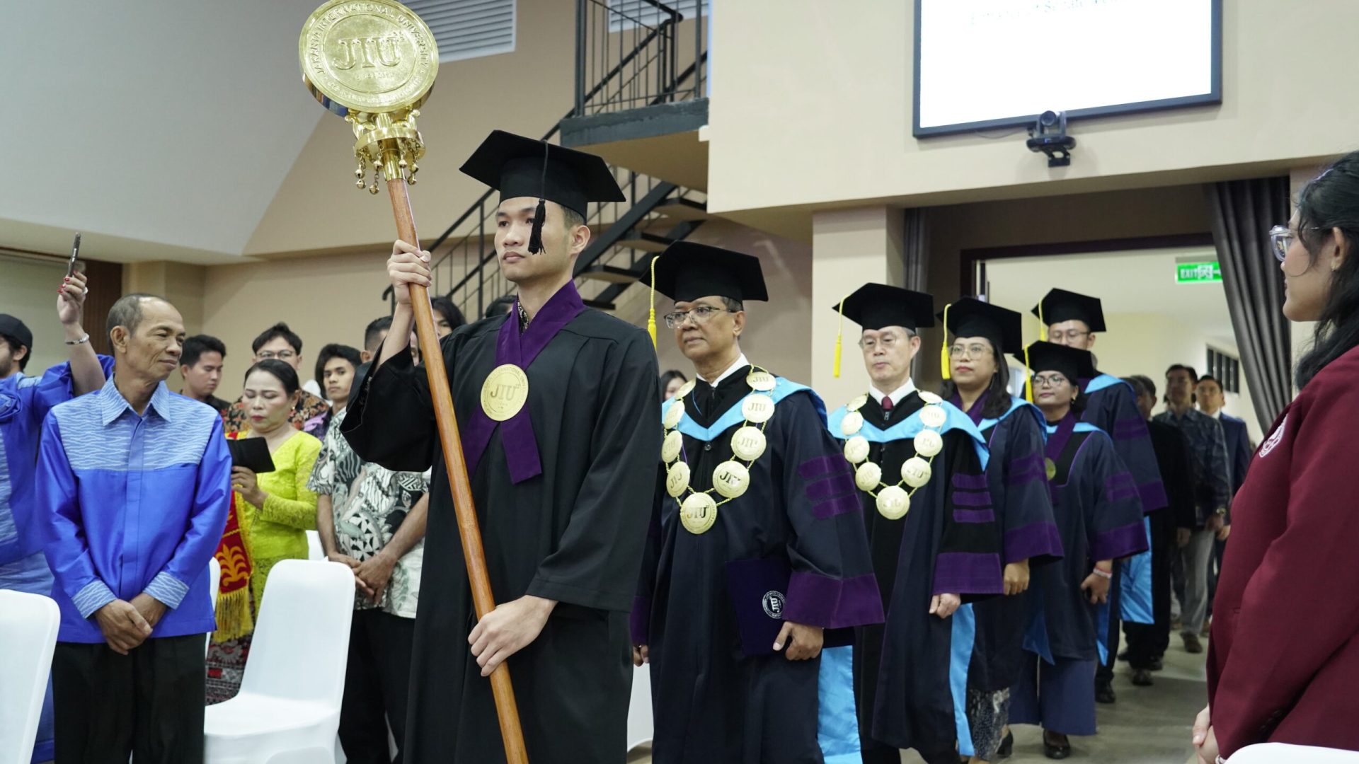 commencement-ceremony