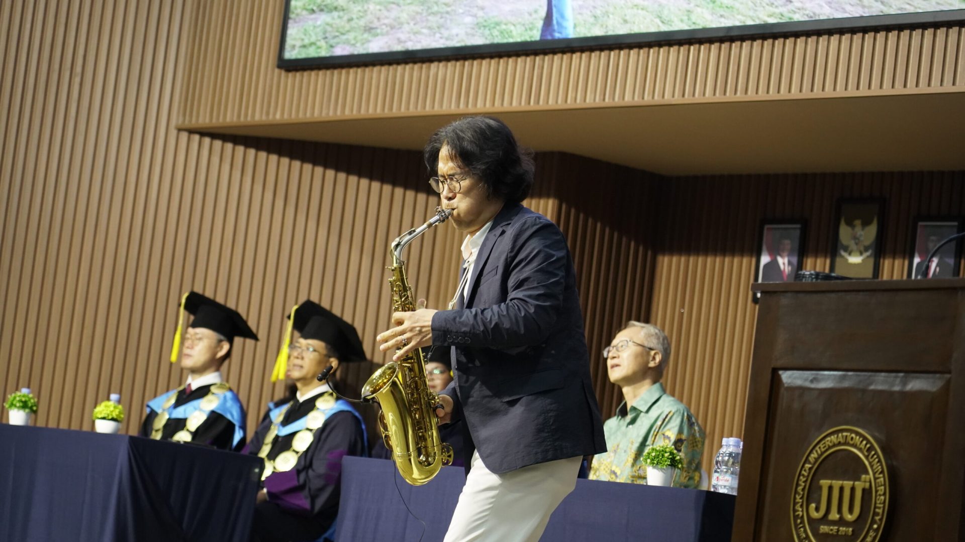 commencement-ceremony