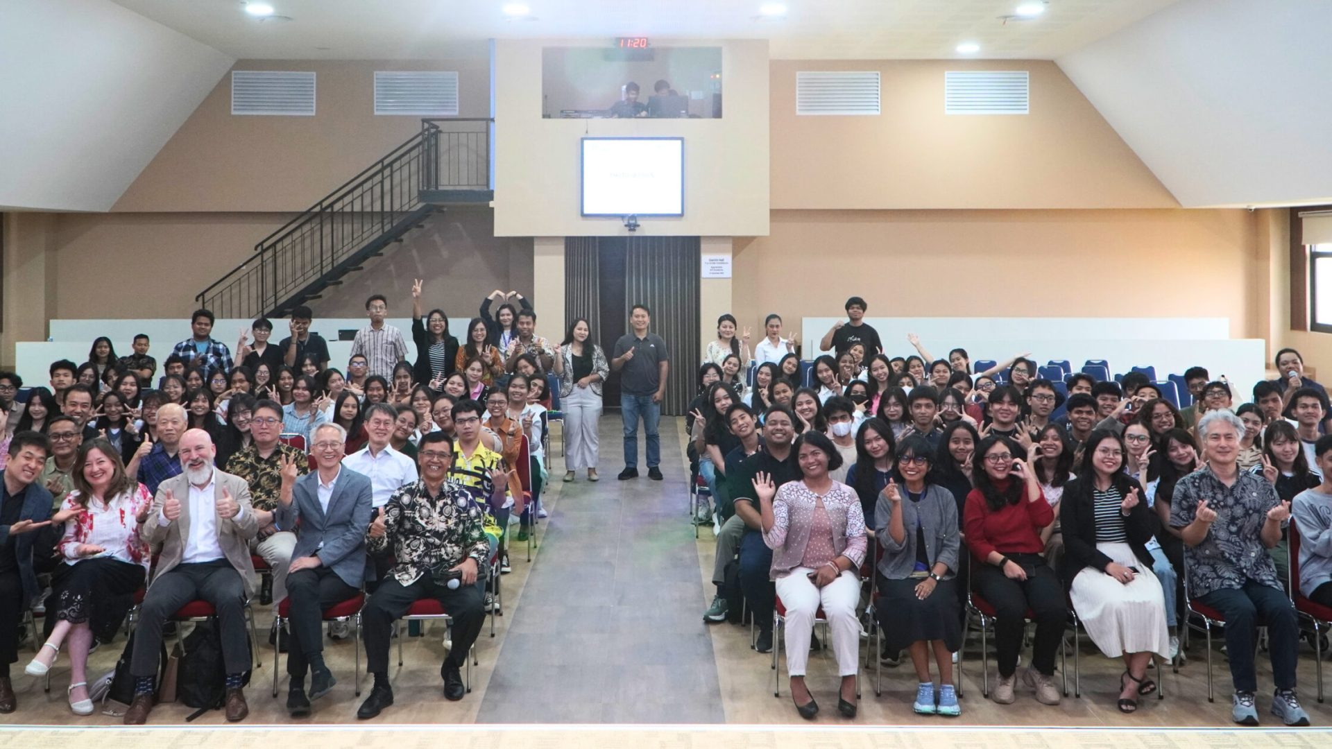 General Lecture DIU (11)