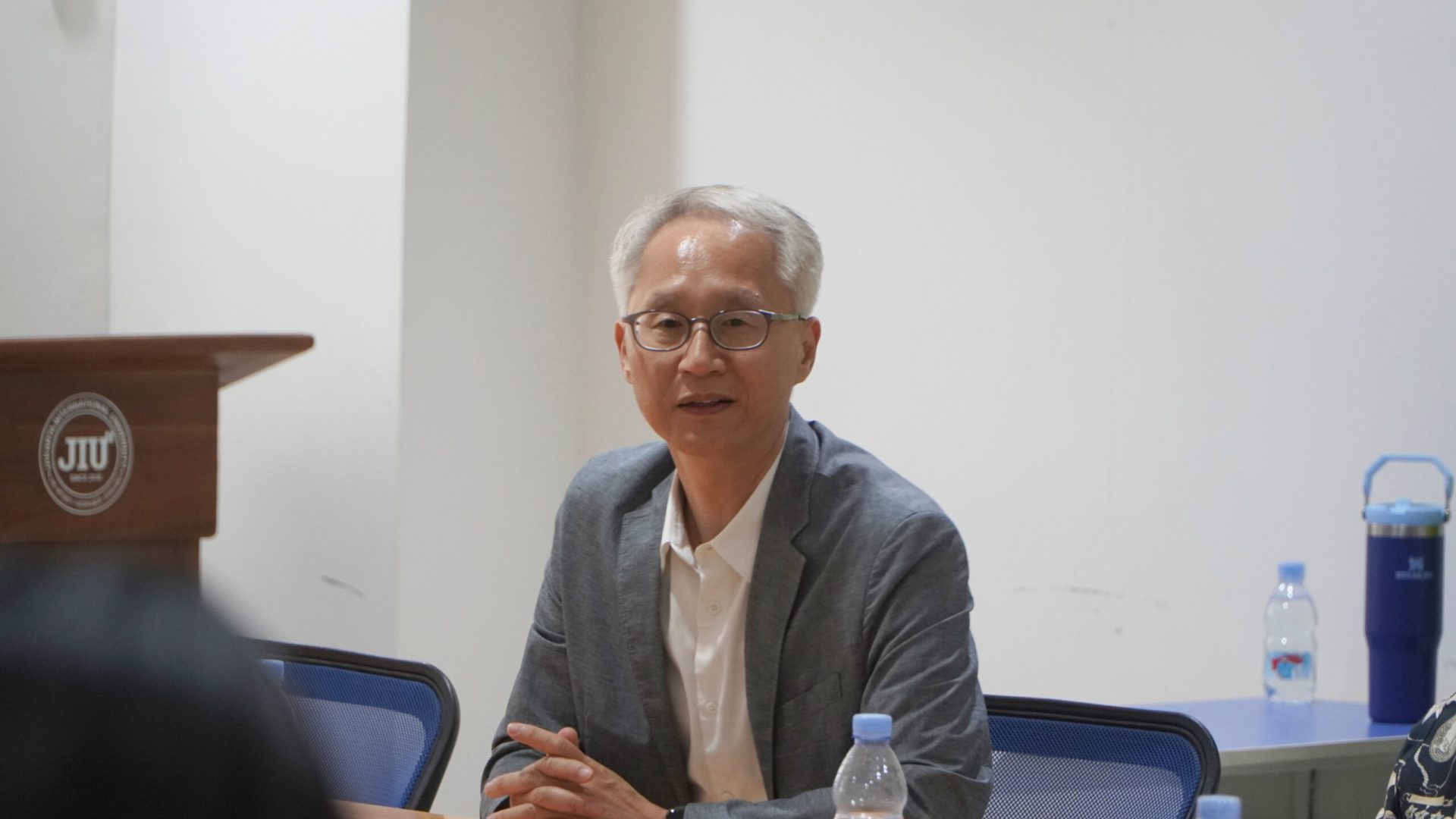 General Lecture DIU (13)