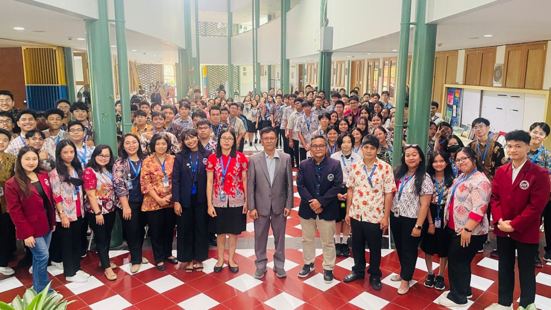 interactive dialogue The Influence of Social Media on the Mental Health of Young Generations