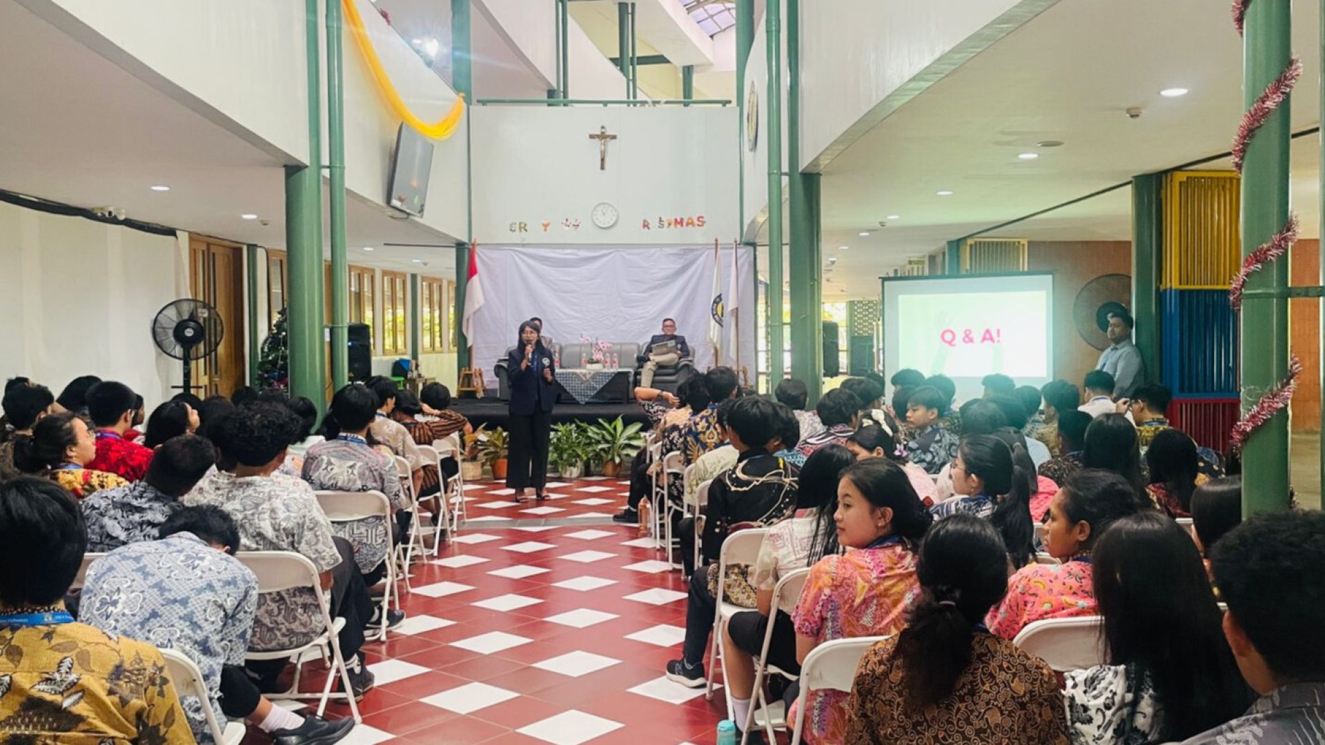 interactive dialogue The Influence of Social Media on the Mental Health of Young Generations