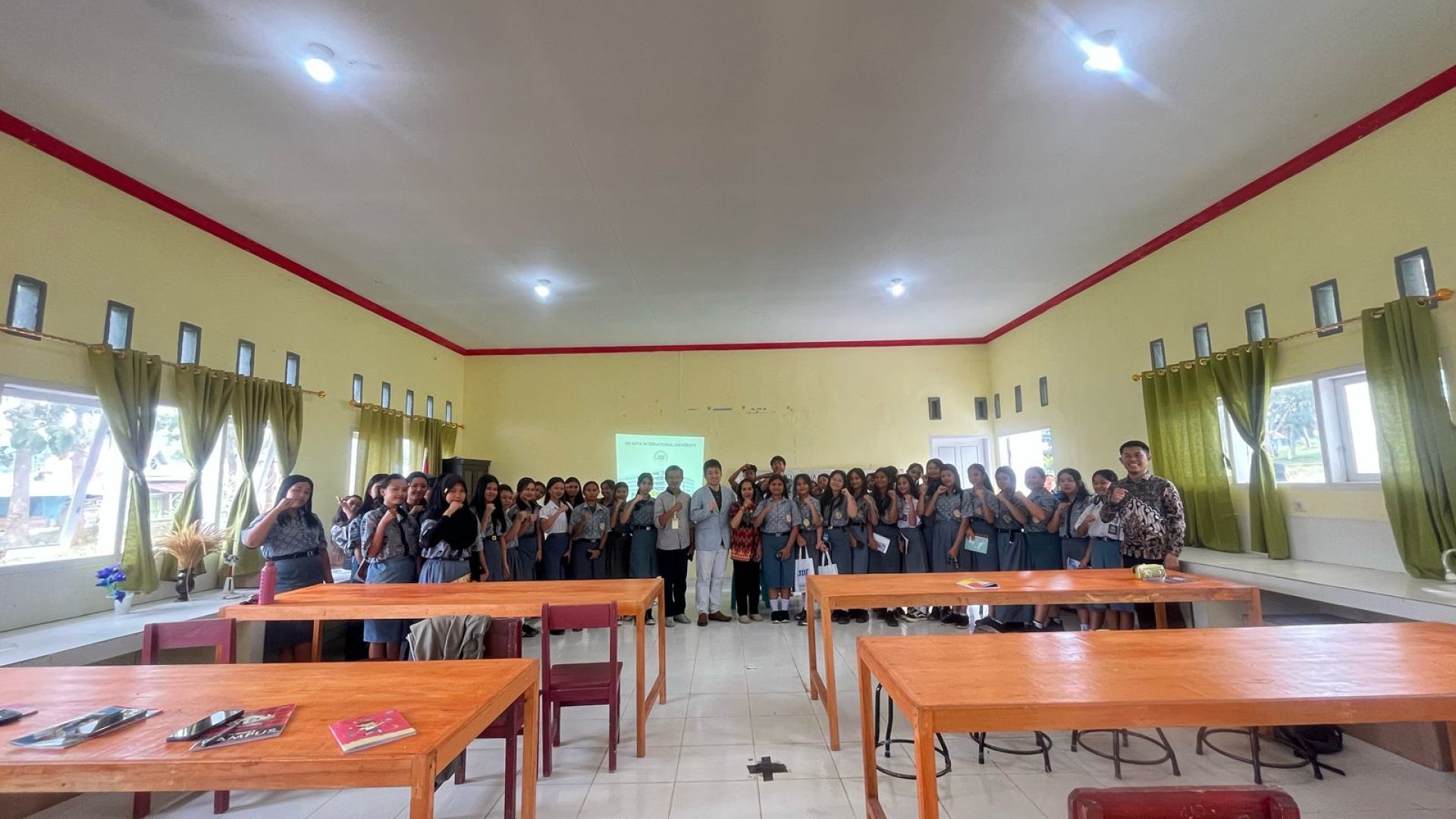 jiu-goes-to-sulawesi