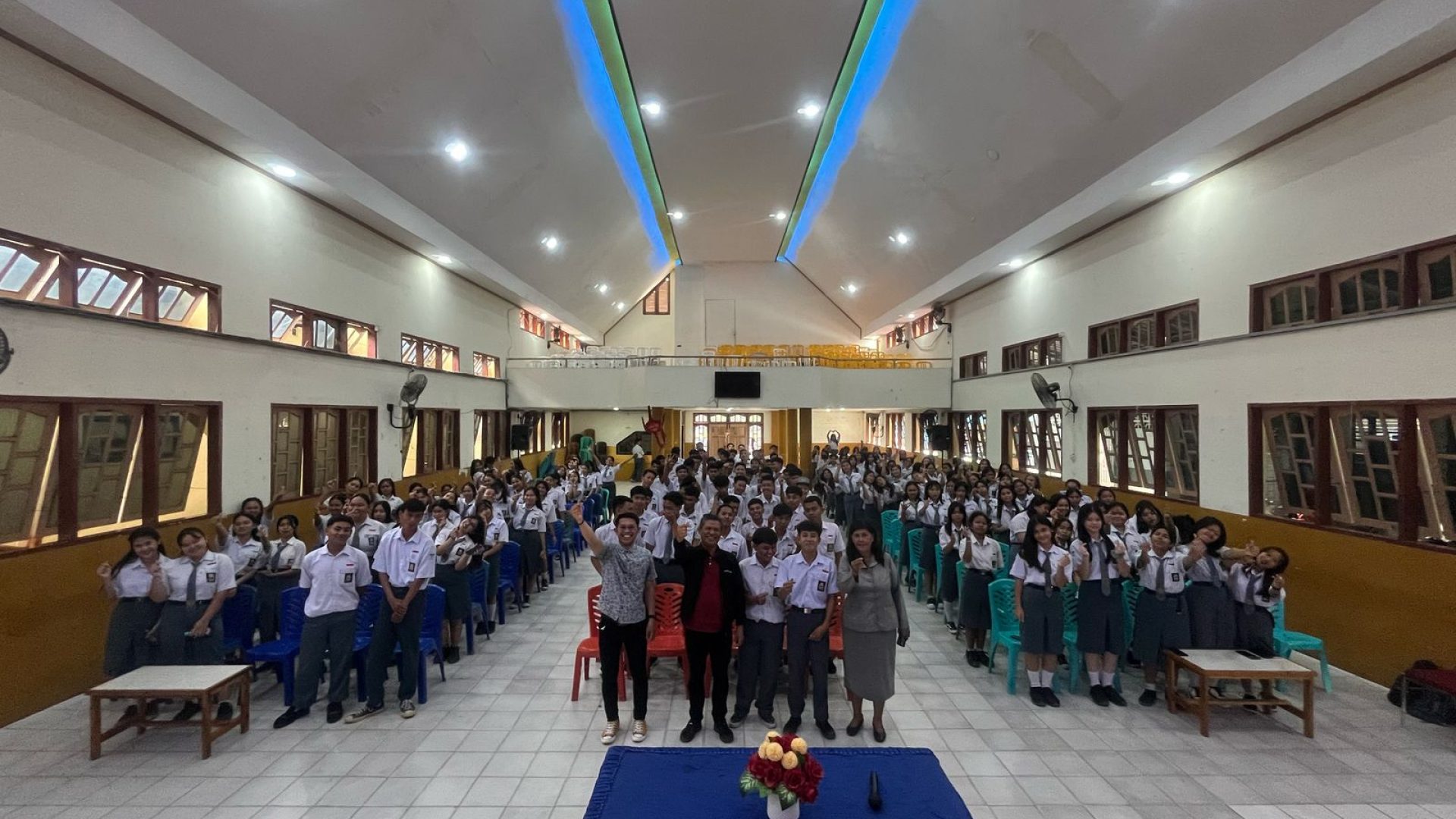 jiu-goes-to-sulawesi