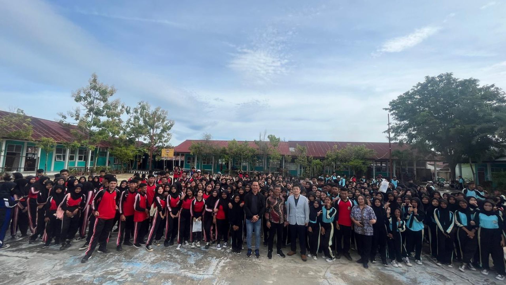 jiu-goes-to-sulawesi