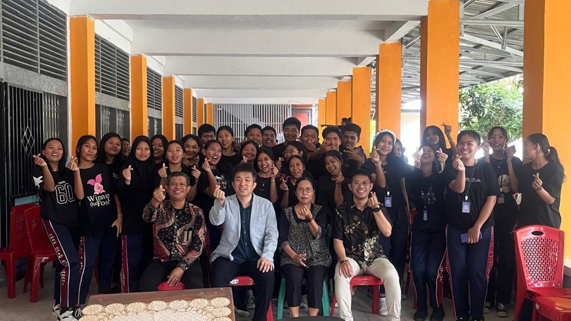 jiu-goes-to-sulawesi